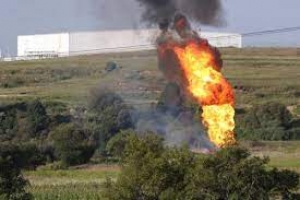 Un muerto y varios heridos dej&oacute; explosi&oacute;n en ducto en Puebla
