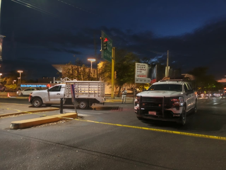 Asesinan a balazos a conductor de camioneta en la colonia Villa Universidad en Culiac&aacute;n