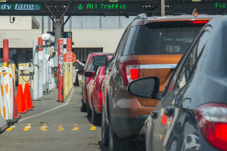 M&eacute;xico y EU ampl&iacute;an restricciones para tr&aacute;nsito terrestre en frontera ante covid-19