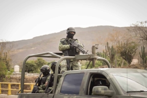 Militar desaparecido en la Presa Sanalona es hallado ahogado; Bomberos de rescate acu&aacute;tico localizan el cuerpo
