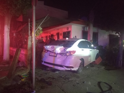 Tr&aacute;gico choque por pasarse el alto deja una persona lesionada de gravedad en Culiac&aacute;n