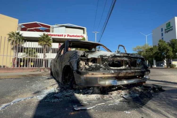 Van 48 apoyos a due&ntilde;os de veh&iacute;culos despojados en Culiacanazo