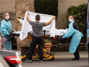 California declara la emergencia despu&eacute;s de la primera muerte por covid-19 en el estado