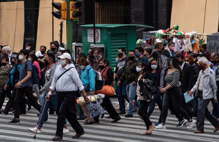 Los efectos de la vacuna no ser&aacute;n visibles hasta aplicarla a 80 millones de personas: UNAM