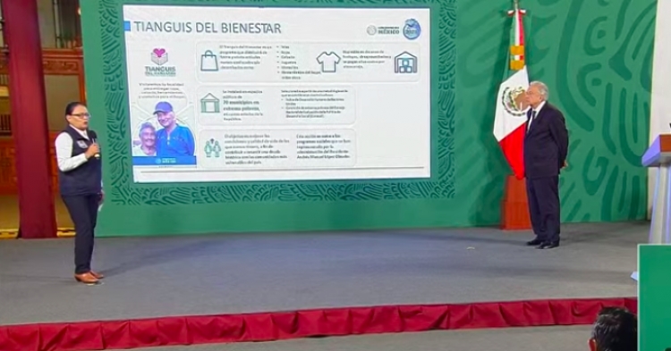 Tianguis del Bienestar entregar&aacute; gratuitamente los bienes decomisados: AMLO