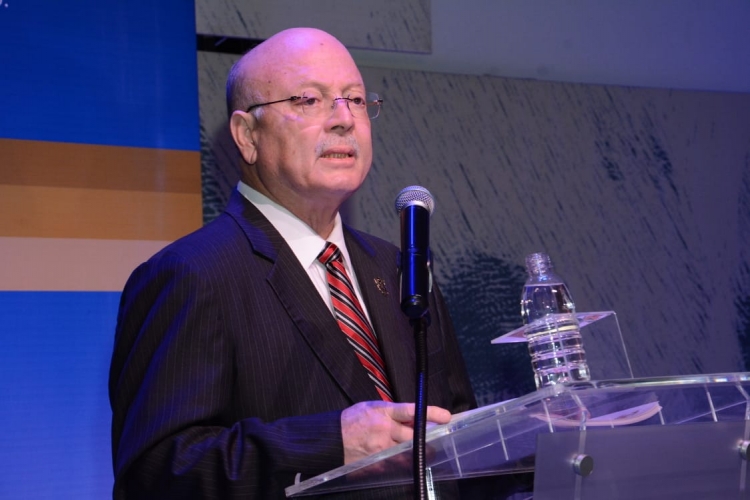 Rector de la UAS expresa su reconocimiento a los j&oacute;venes que concluyeron sus estudios