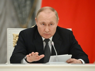 Putin ofrece retomar di&aacute;logo con Ucrania y reanudar exportaci&oacute;n de cereales