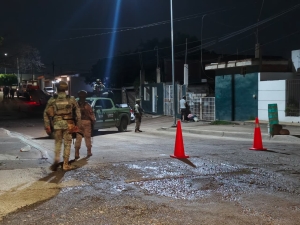 Ataque a balazos provoca persecuci&oacute;n y autoridad asegura armas y veh&iacute;culos&nbsp;