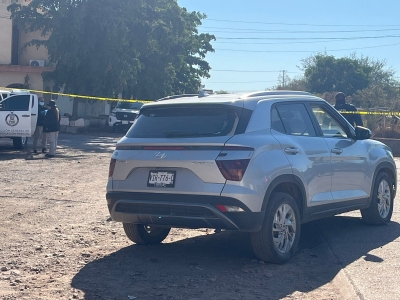 Dejan una camioneta baleada en la colonia 21 de Marzo