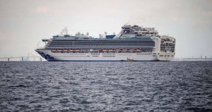 Crucero es puesto en cuarentena por Jap&oacute;n tras caso de coronavirus; podr&iacute;a haber 8 mexicanos en la embarcaci&oacute;n