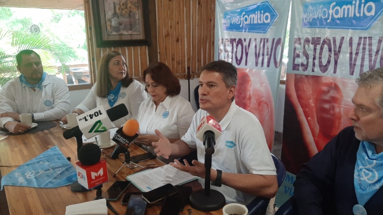 Grupos ProVida piden a diputados legislar a favor de la vida