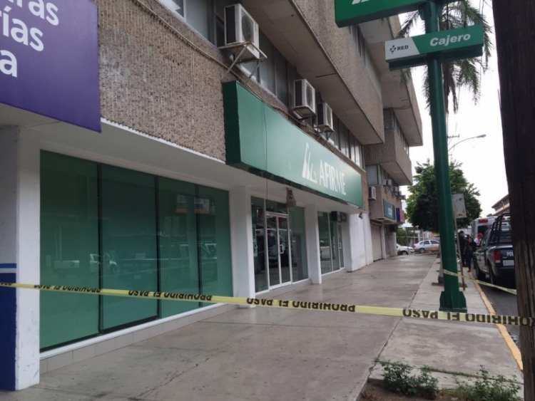Asaltan banco en la colonia Miguel Alem&aacute;n, en Culiac&aacute;n