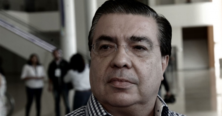 En terapia intensiva, ex secretario de Salud, Ernesto Echeverr&iacute;a Aispuro, por Covid-19