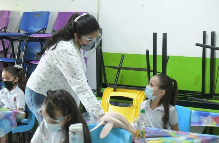 M&aacute;s de mil escuelas regresar&aacute;n este lunes a clases presenciales en Sinaloa