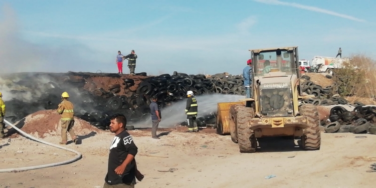 &iexcl;Arrecian incendios! Se queman basur&oacute;n de Culiac&aacute;n y planta recicladora en Guam&uacute;chil