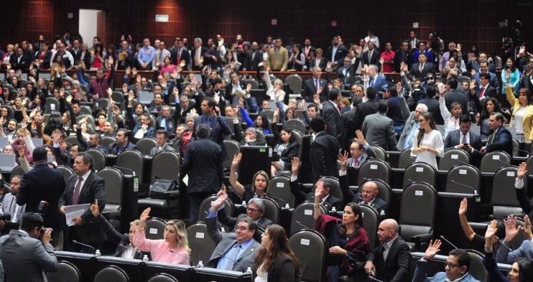 Oposici&oacute;n va por diputados; Morena contin&uacute;a con las preferencias