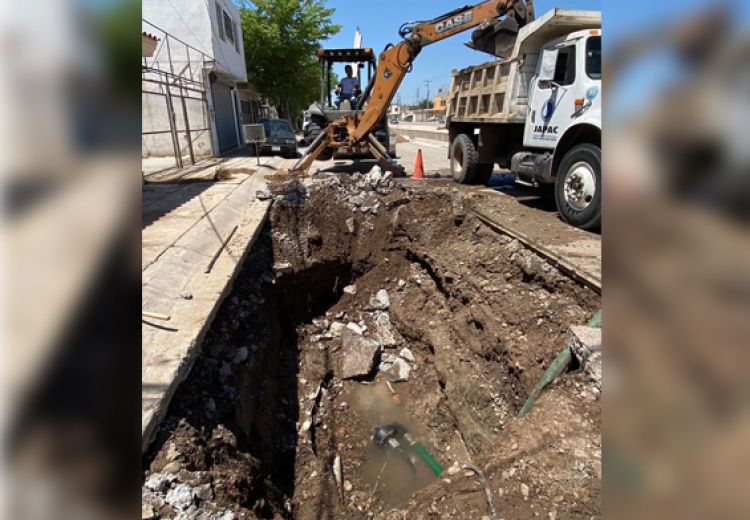 Se rompe tuber&iacute;a y deja sin agua potable a 80 familias de Culiac&aacute;n