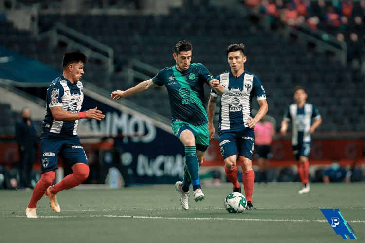 En penales, Puebla elimin&oacute; al campe&oacute;n