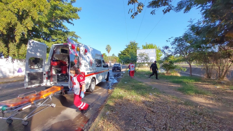 Adulto mayor resulta lesionado tras caer al canal de Villa Sat&eacute;lite, en Culiac&aacute;n