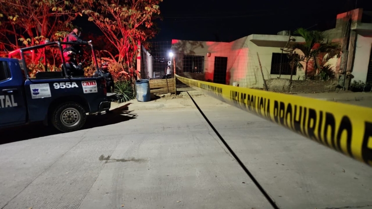 Muere mujer tras ataque a balazos a una 'Casa Jugada' en la colonia Francisco I. Madero, en Culiac&aacute;n; hay dos heridos
