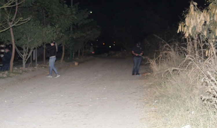 Localizan a un joven asesinado a balazos en Lomas de San Isidro
