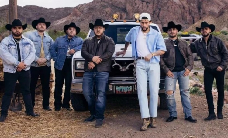 Bad Bunny se sube a la moda del g&eacute;nero regional mexicano de la mano de Grupo Frontera