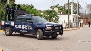Mujer agente de la PEP llega al hospital con un balazo en el pie