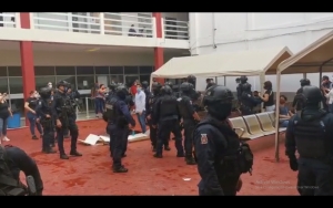 Tras jaloneos, golpes y dimes y diretes se reinicia la votaci&oacute;n del Stase en Mazatl&aacute;n