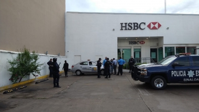 Gerente de banco recibe un balazo en la cabeza en atentado; est&aacute; grave