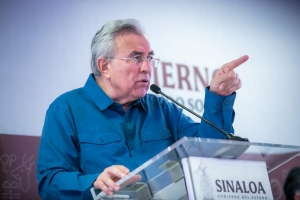 Los que decidan irse a la contienda electoral tendr&aacute;n que presentar su renuncia definitiva: Rocha Moya