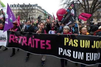Sindicatos amenazan con "paralizar" Francia en marzo contra reforma de pensiones