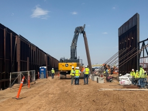 Comienza la administraci&oacute;n de Trump la construcci&oacute;n de un muro secundario en la frontera