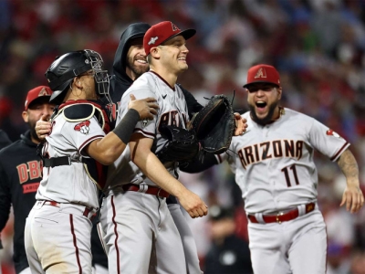 D'Backs vence a Phillies y ser&aacute; rival de los Rangers en la Serie Mundial