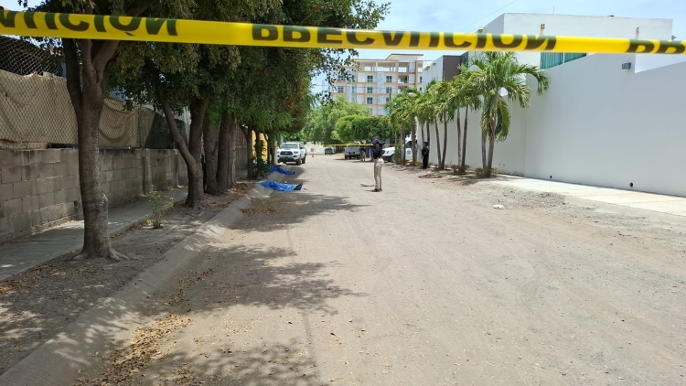 Asesinan a balazos a 2 hombres en el Fraccionamiento Riberas de Tamazula, en Culiac&aacute;n