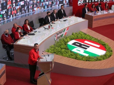 Ser&iacute;a bueno que el PRI rectifique y avale reforma el&eacute;ctrica: L&oacute;pez Obrador