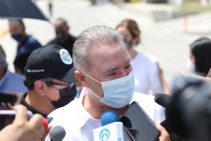 Busca el Gobernador el consenso de maestros y padres de familia para el regreso a las aulas