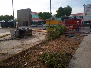 Cinco heridos en brutal choque en el Desarrollo Urbano Tres R&iacute;os, de Culiac&aacute;n
