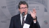 Ricardo Monreal, en medio de fuertes cr&iacute;ticas por reforma a Banxico