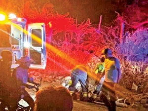 Ataque a polic&iacute;as en Jalisco deja tres muertos y 10 heridos