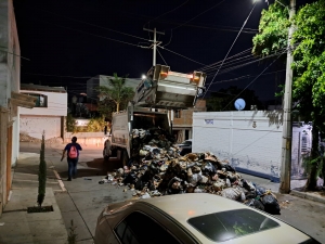 Sin personas lesionadas tras la explosi&oacute;n de un cami&oacute;n de basura del Ayuntamiento, en la colonia Universitaria