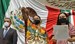La nueva presidenta de la C&aacute;mara de Diputados es Dulce Mar&iacute;a Sauri; Morena y Pri la respaldan