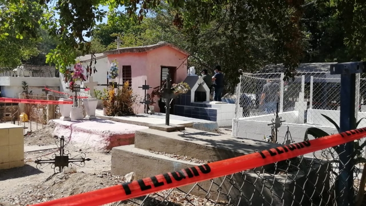 &iexcl;Feminicidio! La asesinan y le prenden fuego dentro de una capilla del pante&oacute;n de Eldorado