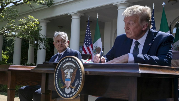 AMLO prefiri&oacute; evitar roces con Trump al no hablar del muro