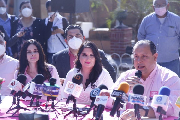 La empresaria Siria Qui&ntilde;onez va por Culiac&aacute;n en Fuerza por M&eacute;xico