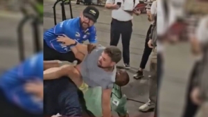 Pilotos de Nascar se agarran a golpes y termina en pelea campal
