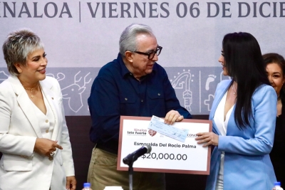 Entrega el gobernador Rocha apoyos directos a comerciantes y restauranteros de Culiac&aacute;n