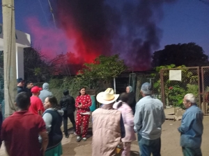Con quemaduras resulta una persona en incendio en Loma de Rodriguera, Culiac&aacute;n
