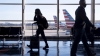 Aerol&iacute;neas cancelan 2,200 vuelos en EU por tormenta invernal en plenas vacaciones