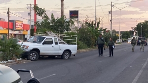 Conductor de una camioneta queda herido en ataque a balazos en la colonia Hidalgo, Culiac&aacute;n