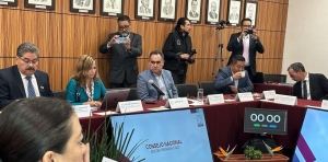 Expone Rector Dr. Jes&uacute;s Madue&ntilde;a Molina persecuci&oacute;n pol&iacute;tica por parte del Gobierno del Estado ante Consejo Nacional de ANUIES